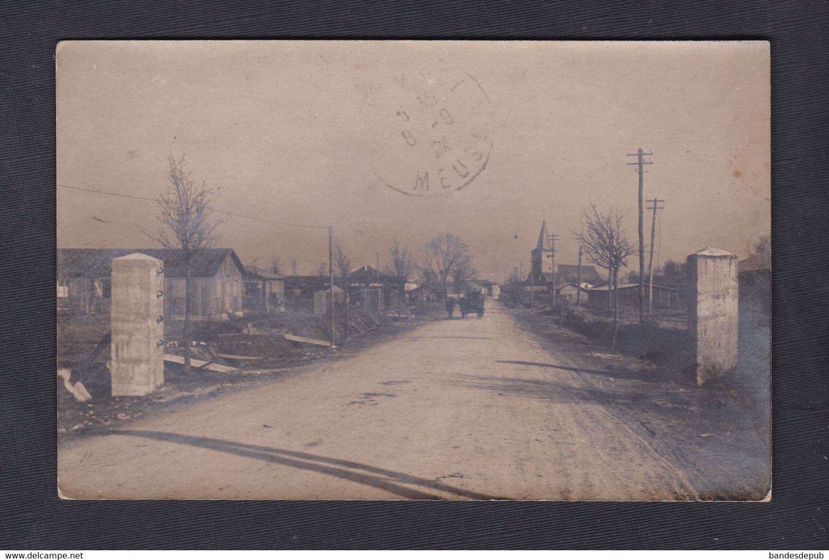 Carte Photo Damvillers  Entrée Village Obstacles Anti Chars Maisons Provisoires Cachet Départ Montmedy   ( 55140) - Damvillers