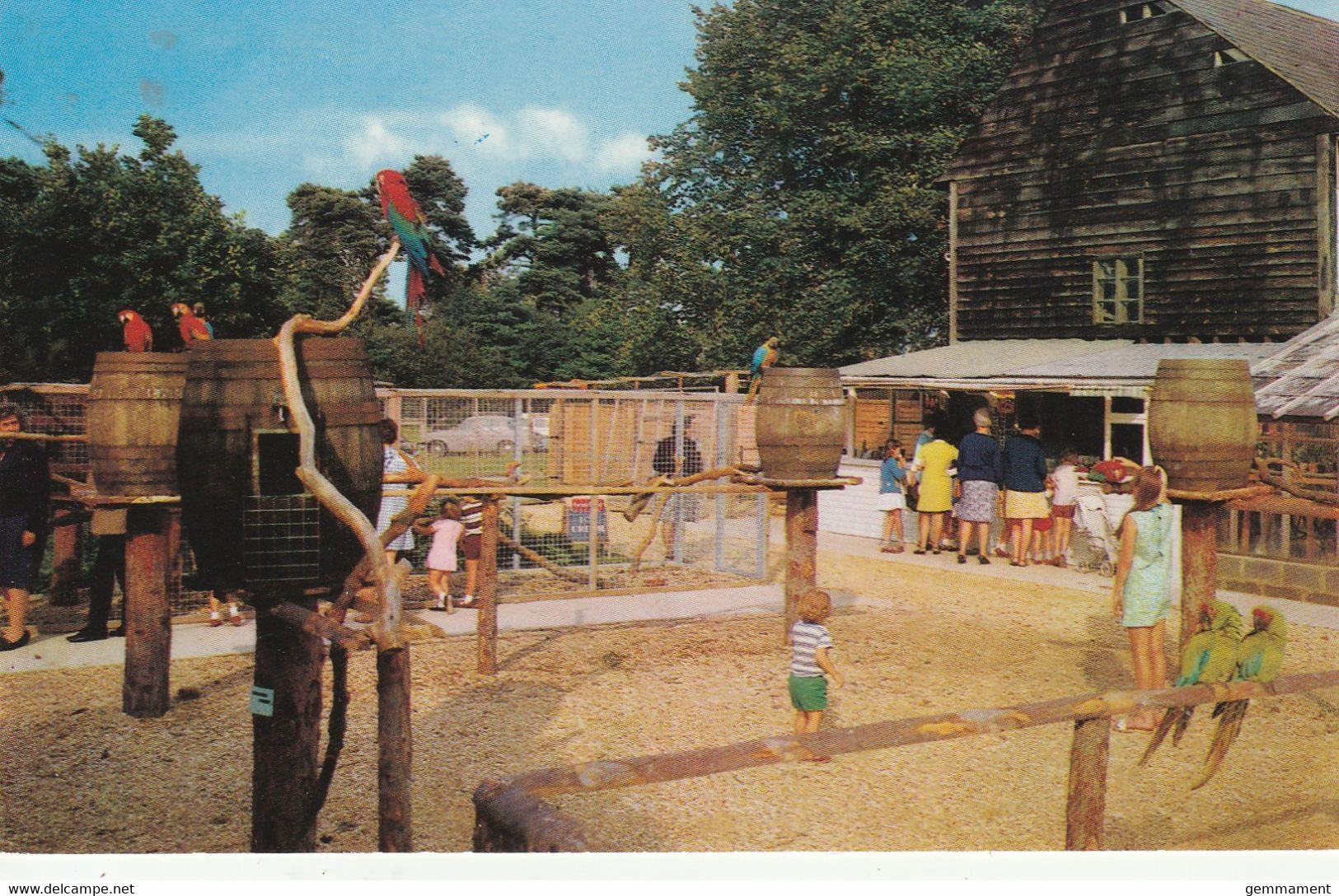 HOLT POUND, NR FARNHAM - ENTRANCE TO BIRDWORLD - Surrey