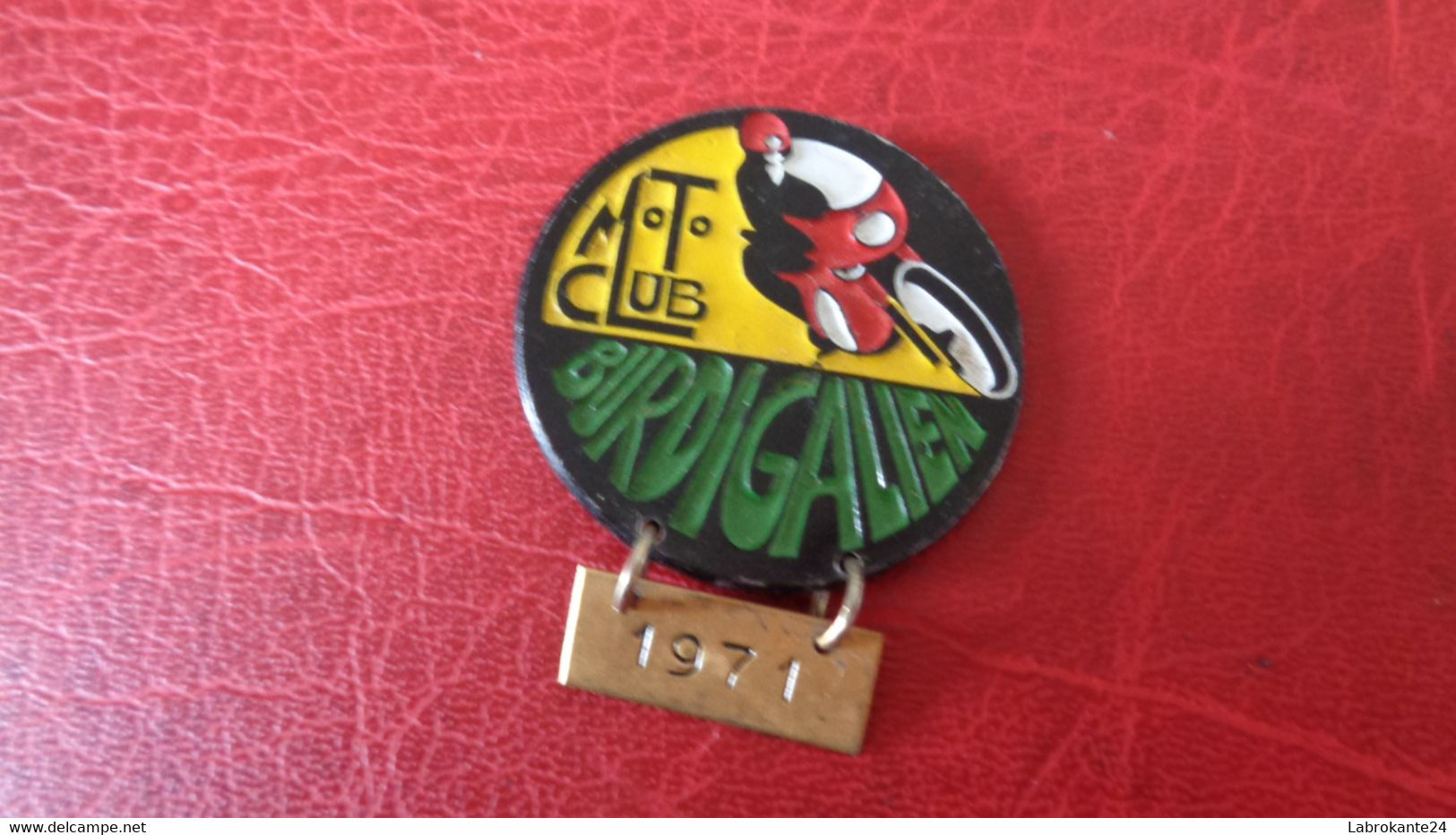 REF M2  : Médaille Broche Insigne Souvenir Rassemblement Moto Club Burdigala 1971 Burdigalien - Moto