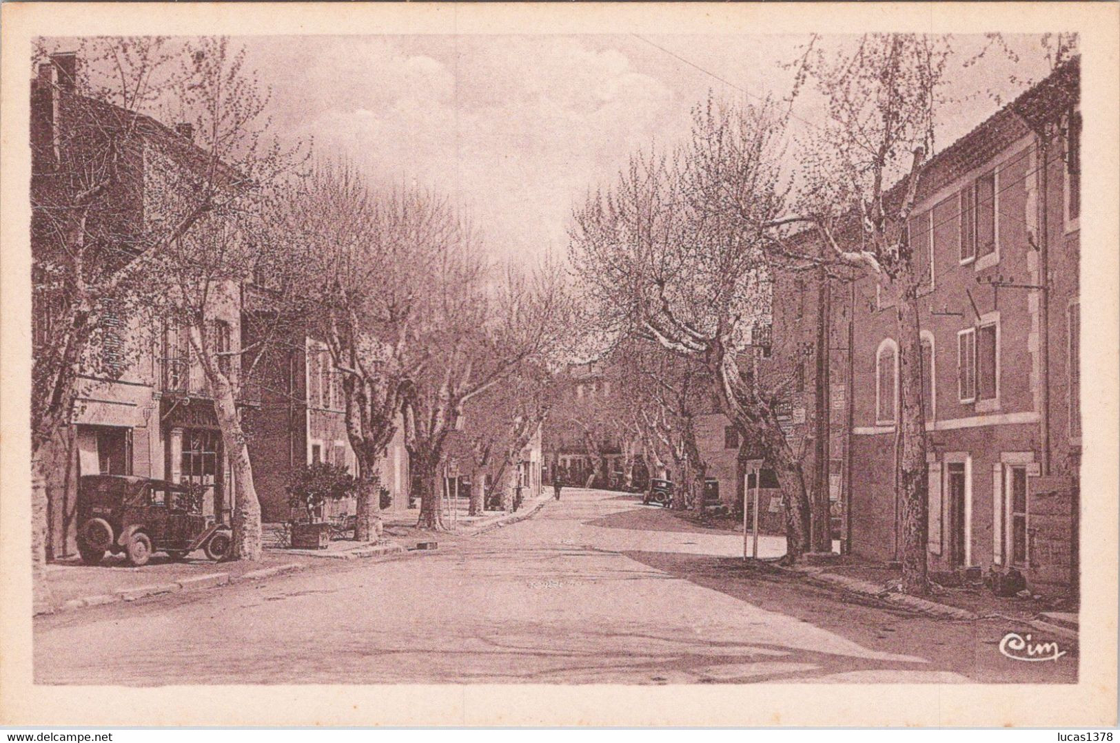 84 / LA TOUR D AIGUES / BOULEVARD DE LA REPUBLIQUE / VOITURE - La Tour D'Aigues