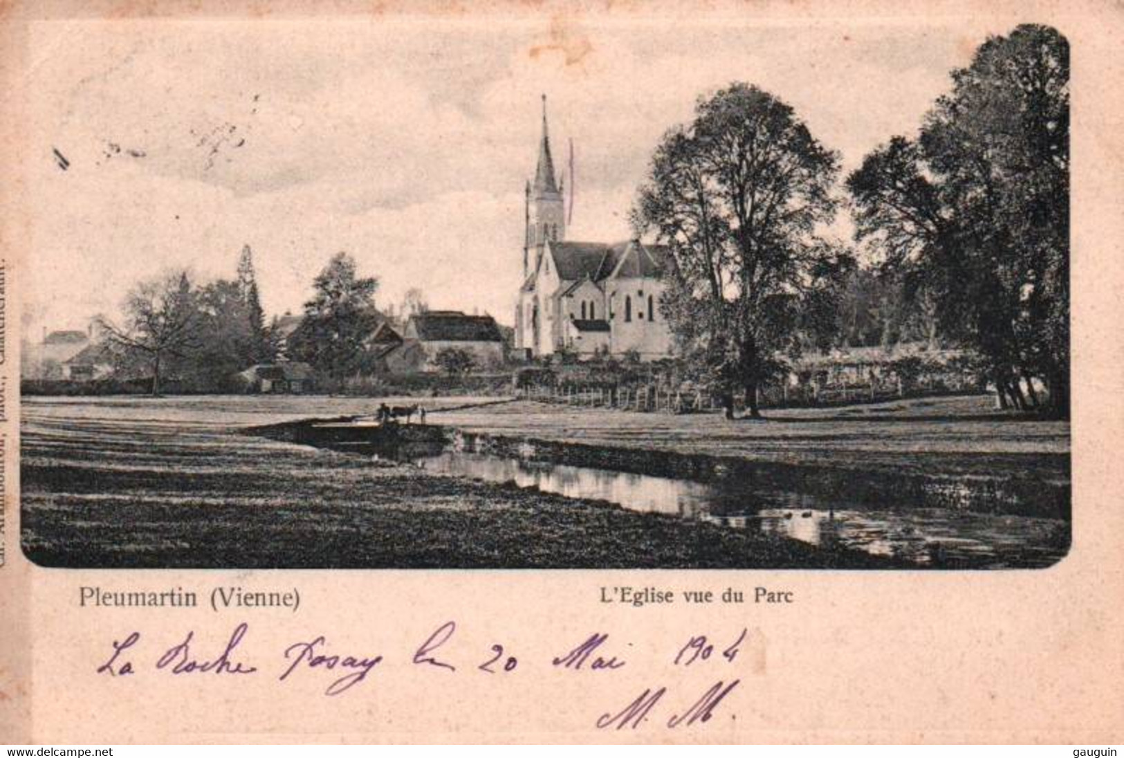 CPA - PLEUMARTIN - Eglise Vue Du Parc - Edition Ch.Arambourou - Pleumartin