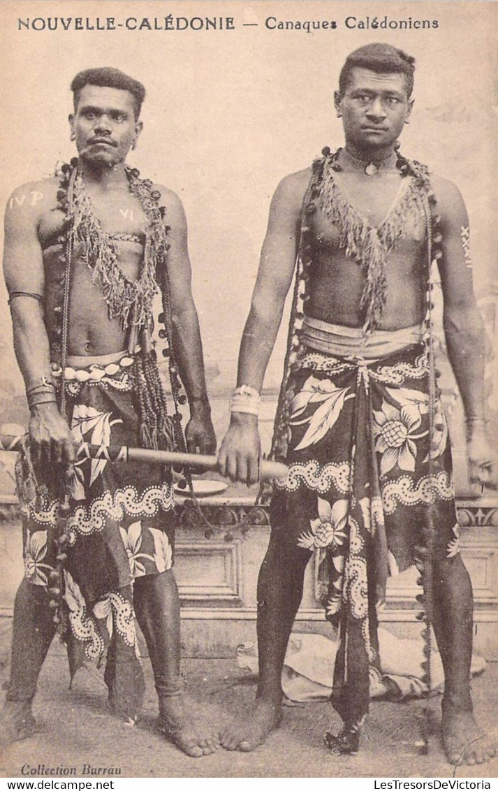 Nouvelle Calédonie - Canaques Calédoniens - Collection Barrau - Costume Traditionnel  - Carte Postale Ancienne - Nouvelle-Calédonie