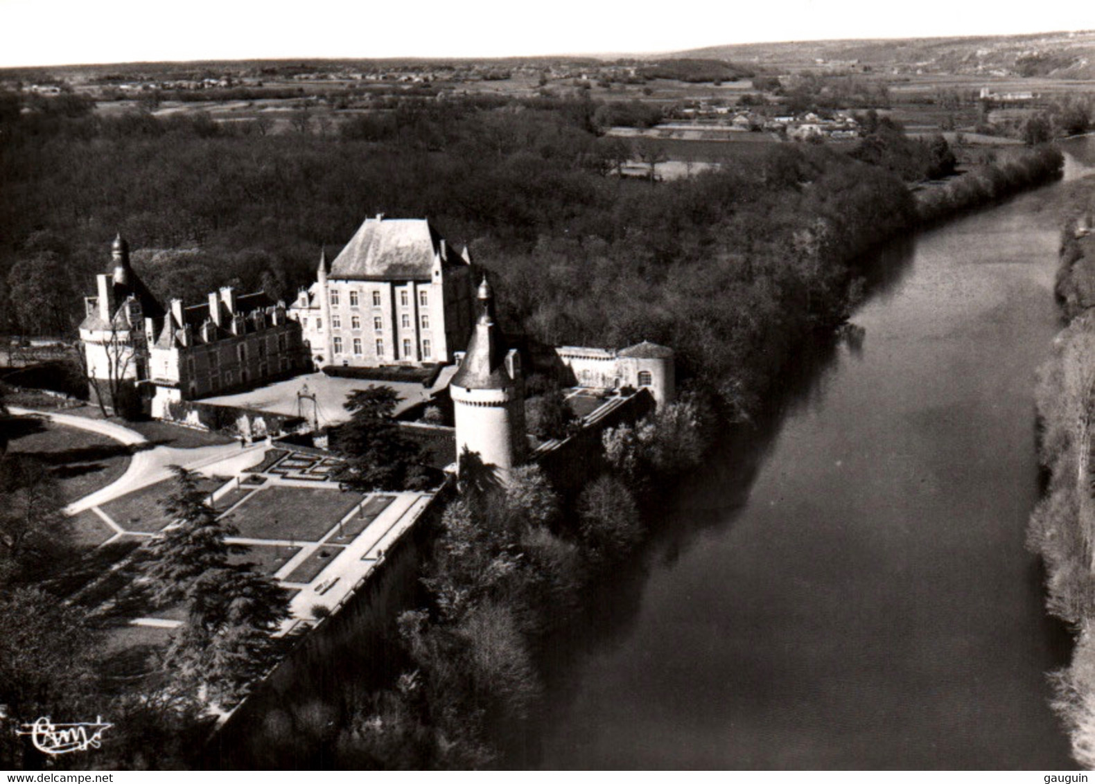 CPSM - BONNES - Vue Aérienne Château Du Touffou … LOT 2 CP / Edition Combier - Chateau De Touffou