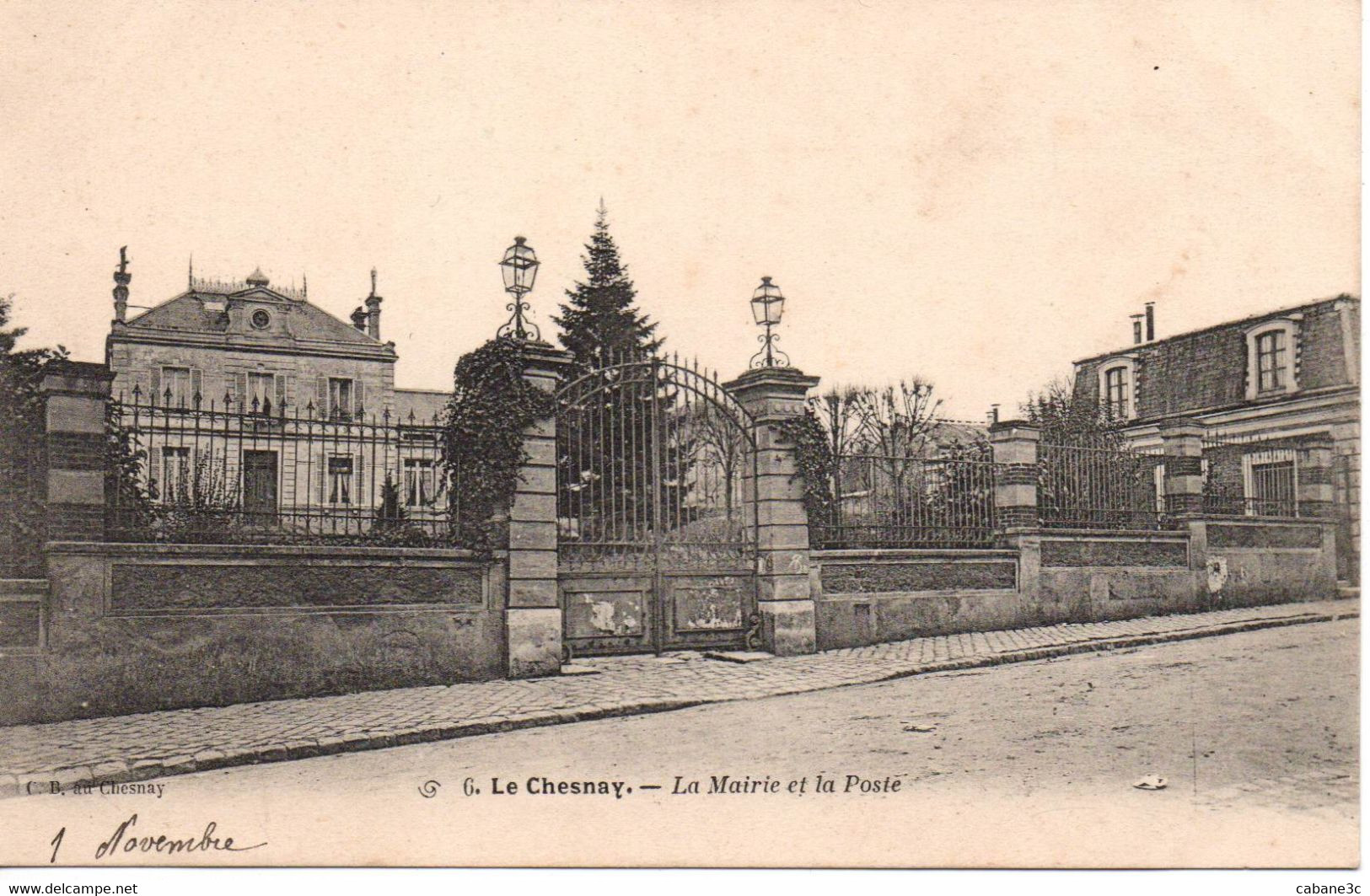 LE CHESNAY - La Mairie Et La Poste - Le Chesnay