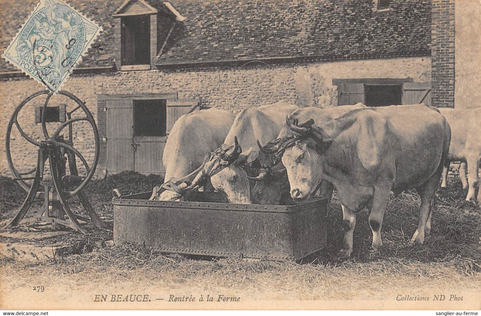 CPA 28 EN BEAUCE RENTREE A LA FERME / VACHES - Sonstige & Ohne Zuordnung