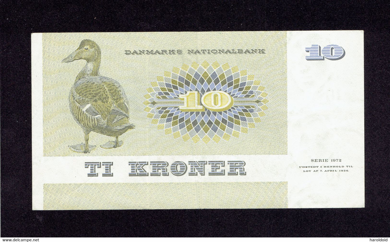 DANMARK - 10 KRONER - VERTICAL CENTRAL FOLDS - 1972 - Danemark