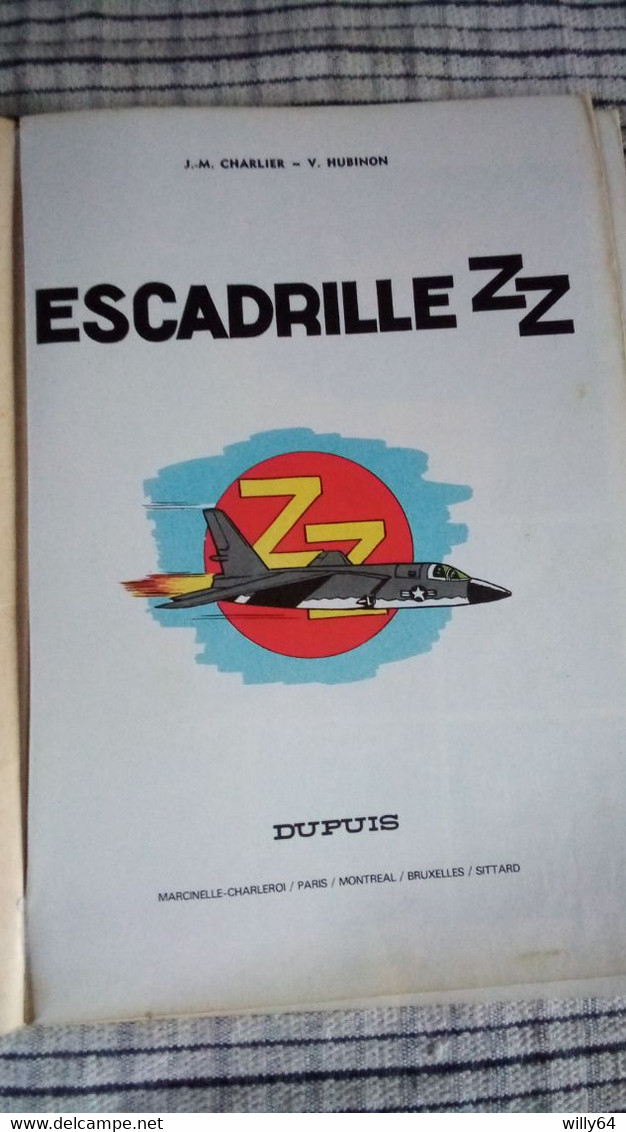 LES AVENTURES DE BUCK DANNY  N°25   " Escadrille ZZ "   1977  DUPUIS   BD SOUPLE  TBE - Buck Danny