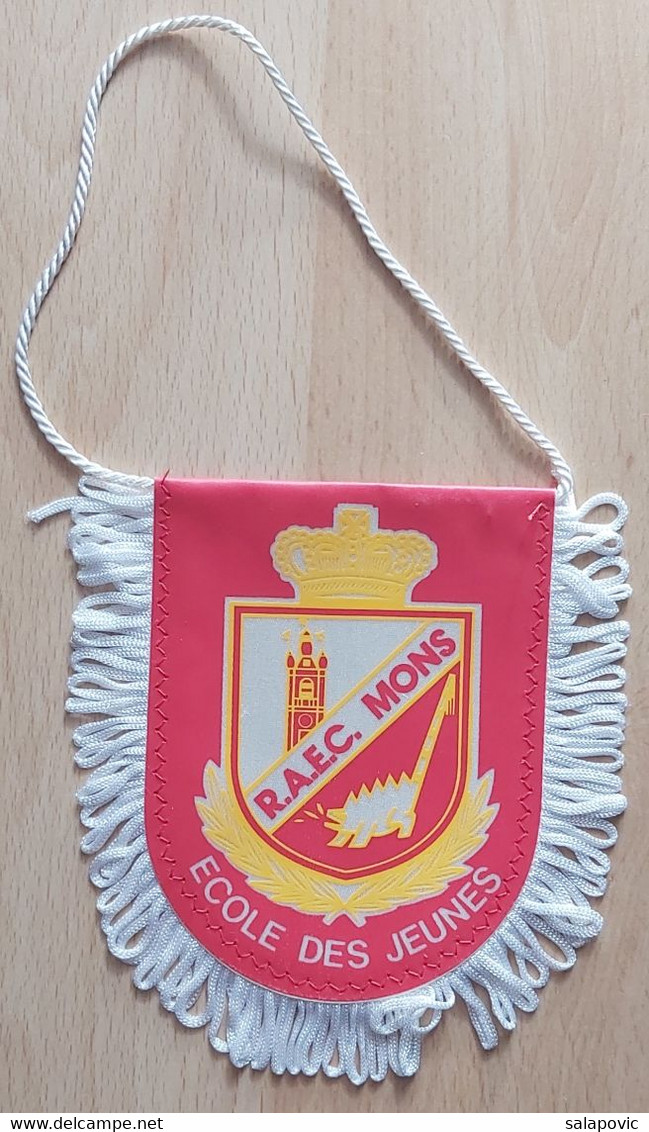 R.A.E.C. Mons Belgium Football Club soccer Fussball Calcio Futbol Futebol  PENNANT, SPORTS FLAG ZS 5/14 - Kleding, Souvenirs & Andere