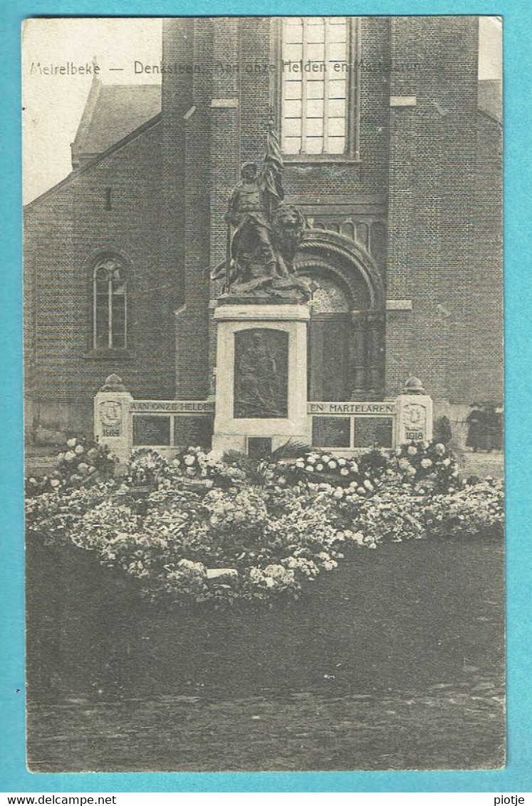 * Merelbeke - Meirelbeke (Gent - Oost Vlaanderen) * Denksteen Aan Onze Helden En Martelaren, Statue, église, Kerk - Merelbeke