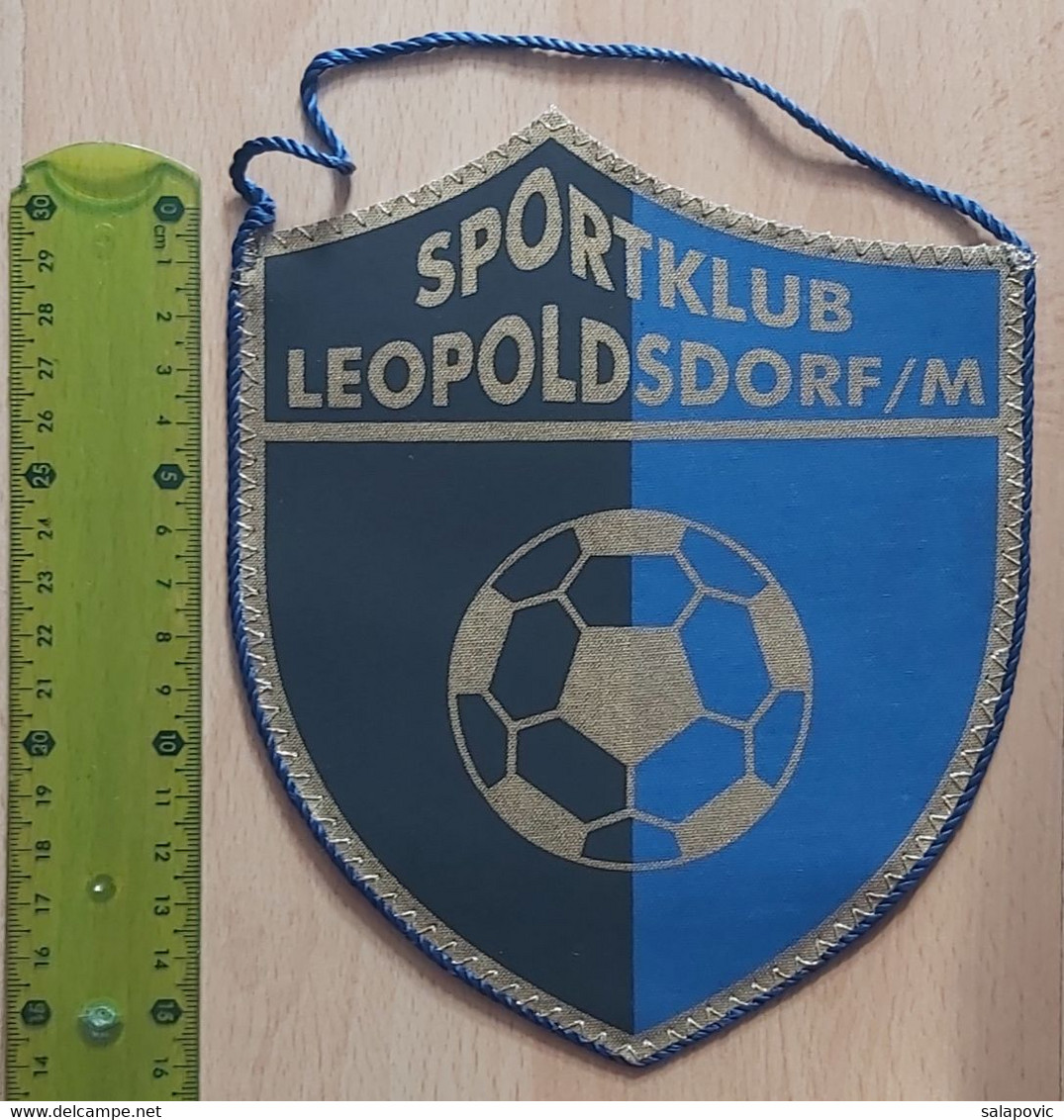 Sportklub Leopoldsdorf Im Mar Austria  Football Club Soccer Fussball Calcio Futbol Futebol  PENNANT, SPORTS FLAG ZS 5/18 - Habillement, Souvenirs & Autres