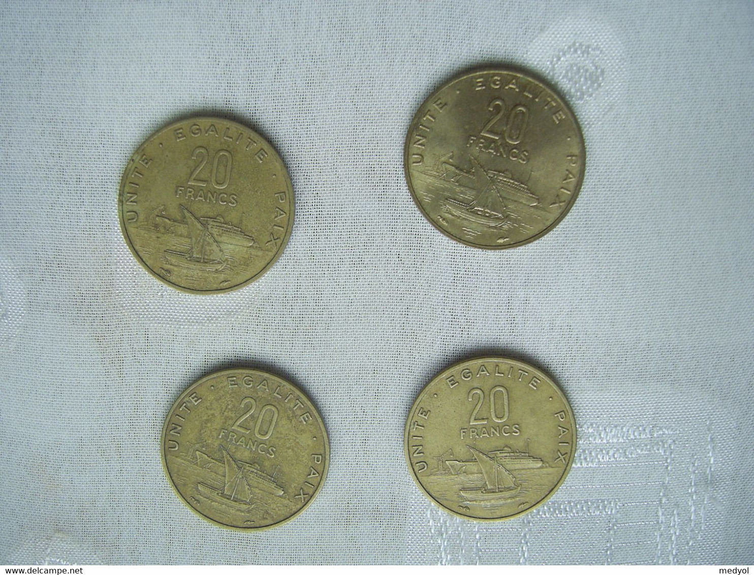 LOT DE 4 PIECES DE 20 FRANCS DJIBOUTI 1977 - Djibouti (Afar- En Issaland)