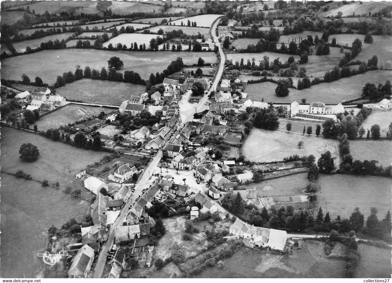 23-CLUGNAT-VUE GENERALE AERIENNE - Autres & Non Classés