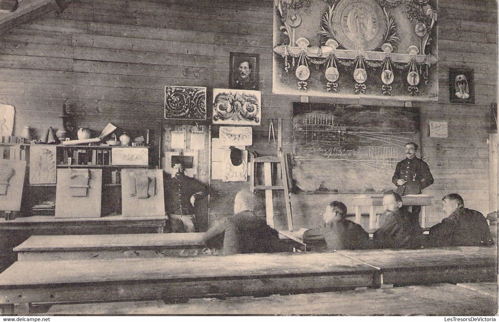 MILITARIA - Interneeringskand Bij ZEIST - école De Travail - école De Sculpture -  Carte Postale Ancienne - Barracks