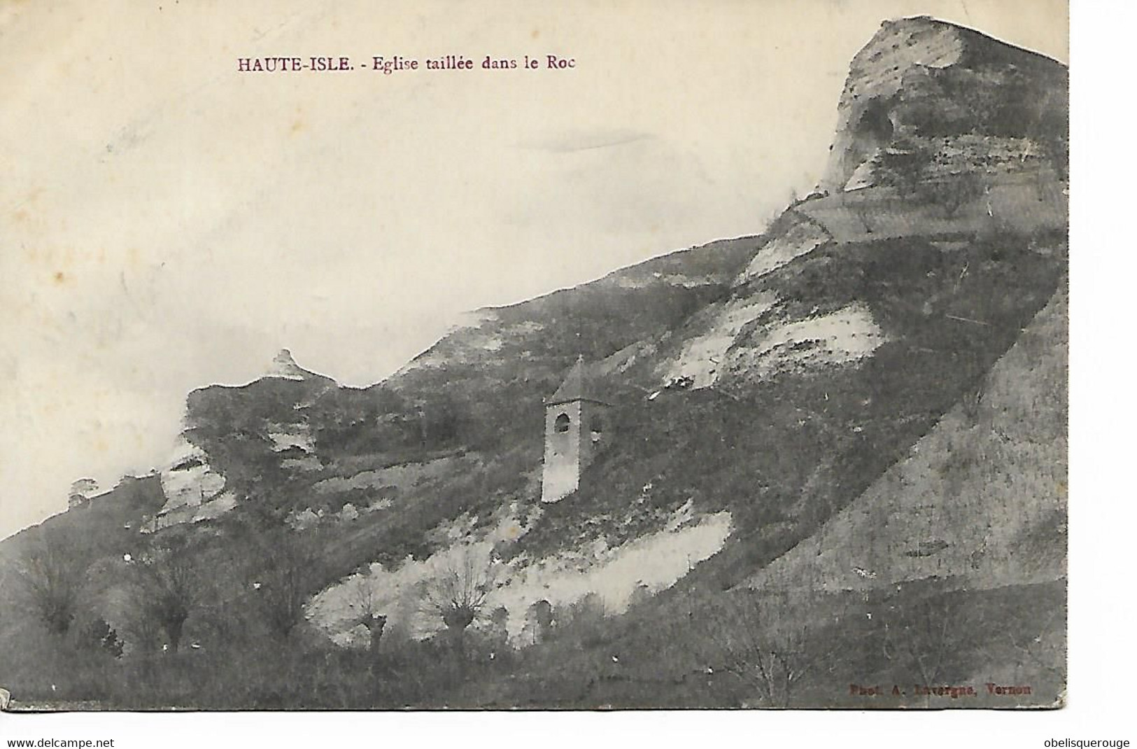 95 HAUTE ISLE EGLISE TAILLEE  DANS LE ROC VERS 1911 - Haute-Isle