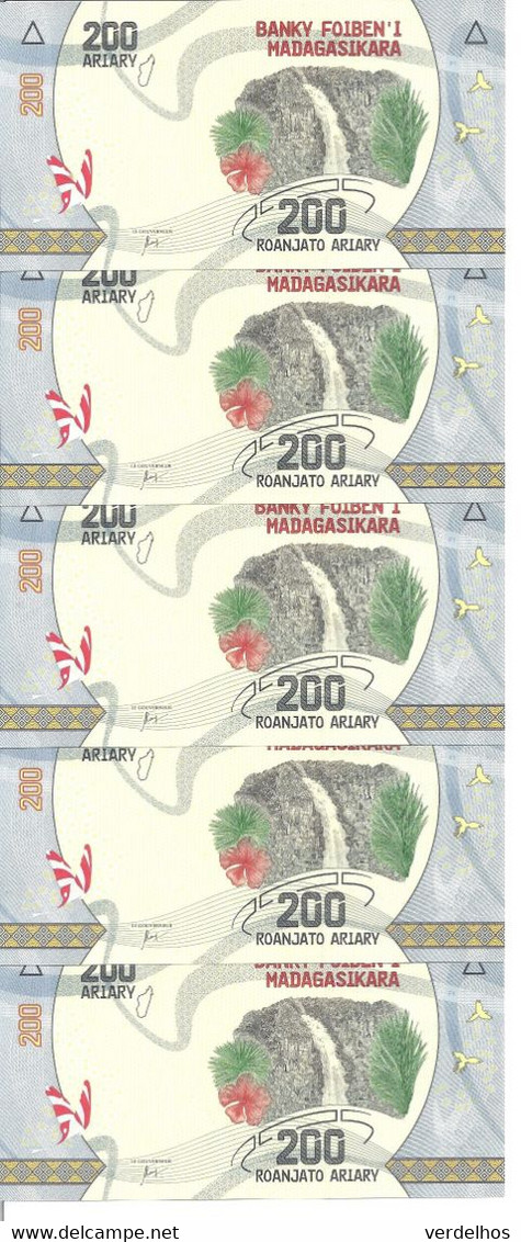 MADAGASCAR 200 ARIARY 2017 UNC P 98  ( 5 Billets ) - Madagascar