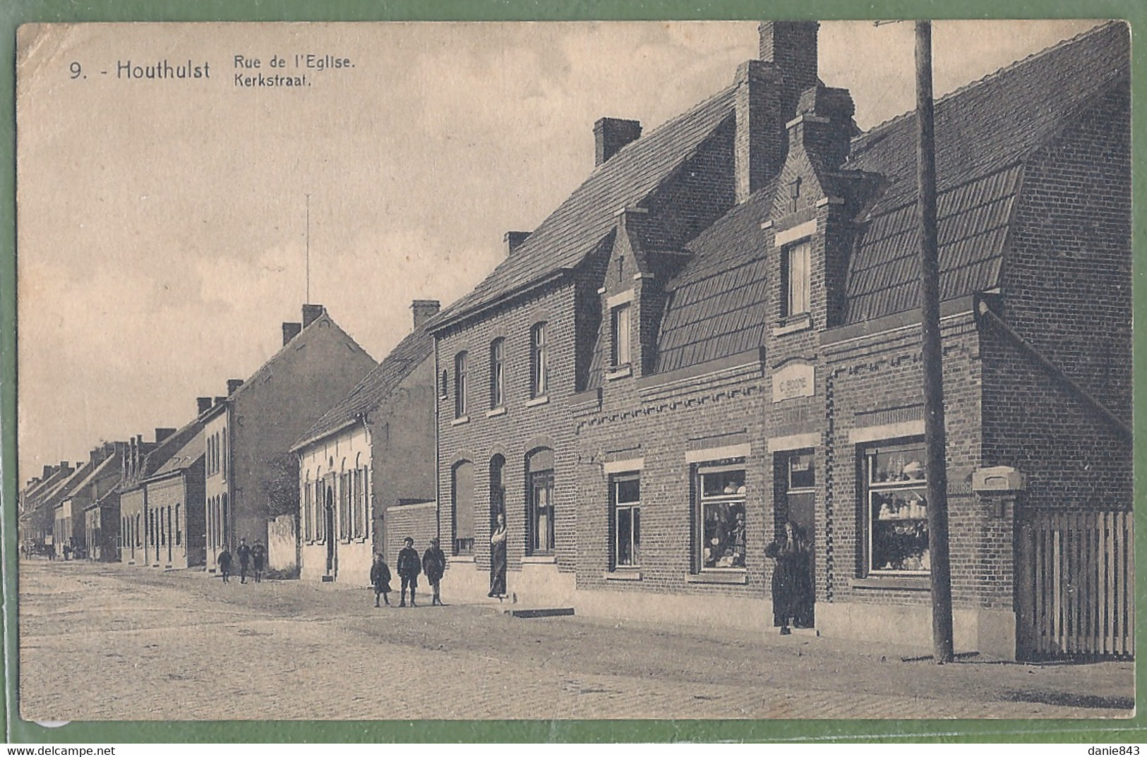 CPA Vue Rare - BELGIQUE - HOUTHULST - RUE DE L'ÉGLISE - KERSTRAAT - Animation, Commerce - édition A. Francois Fol / 9 - Houthulst