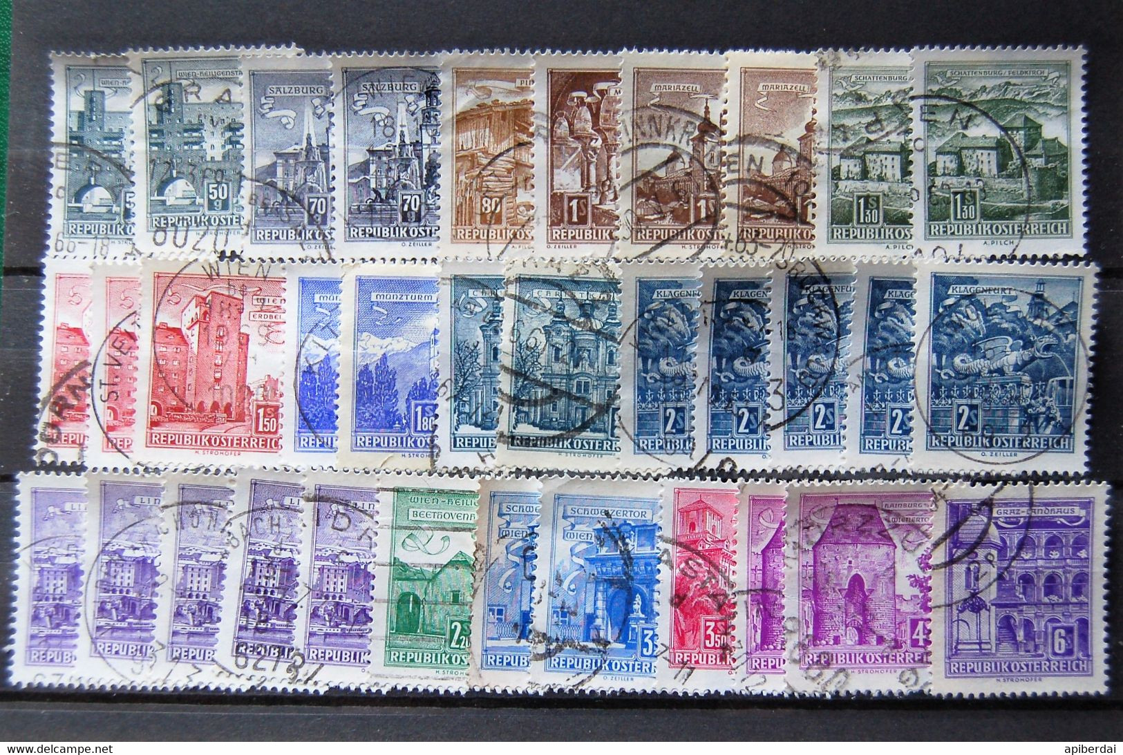 Autriche Austria  - Accumulation De 37 Timbres "Architectural Monuments "  Oblitérés - Colecciones