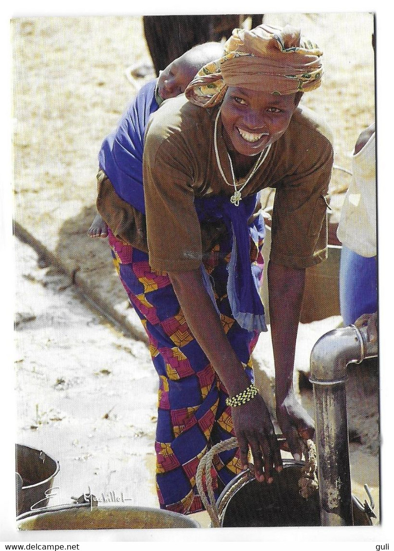 Afrique > NIGER Carte Double Kiéché Femme Au Puits  Les Amis De Kieche / Photo Machillot  *PRIX FIXE - Niger