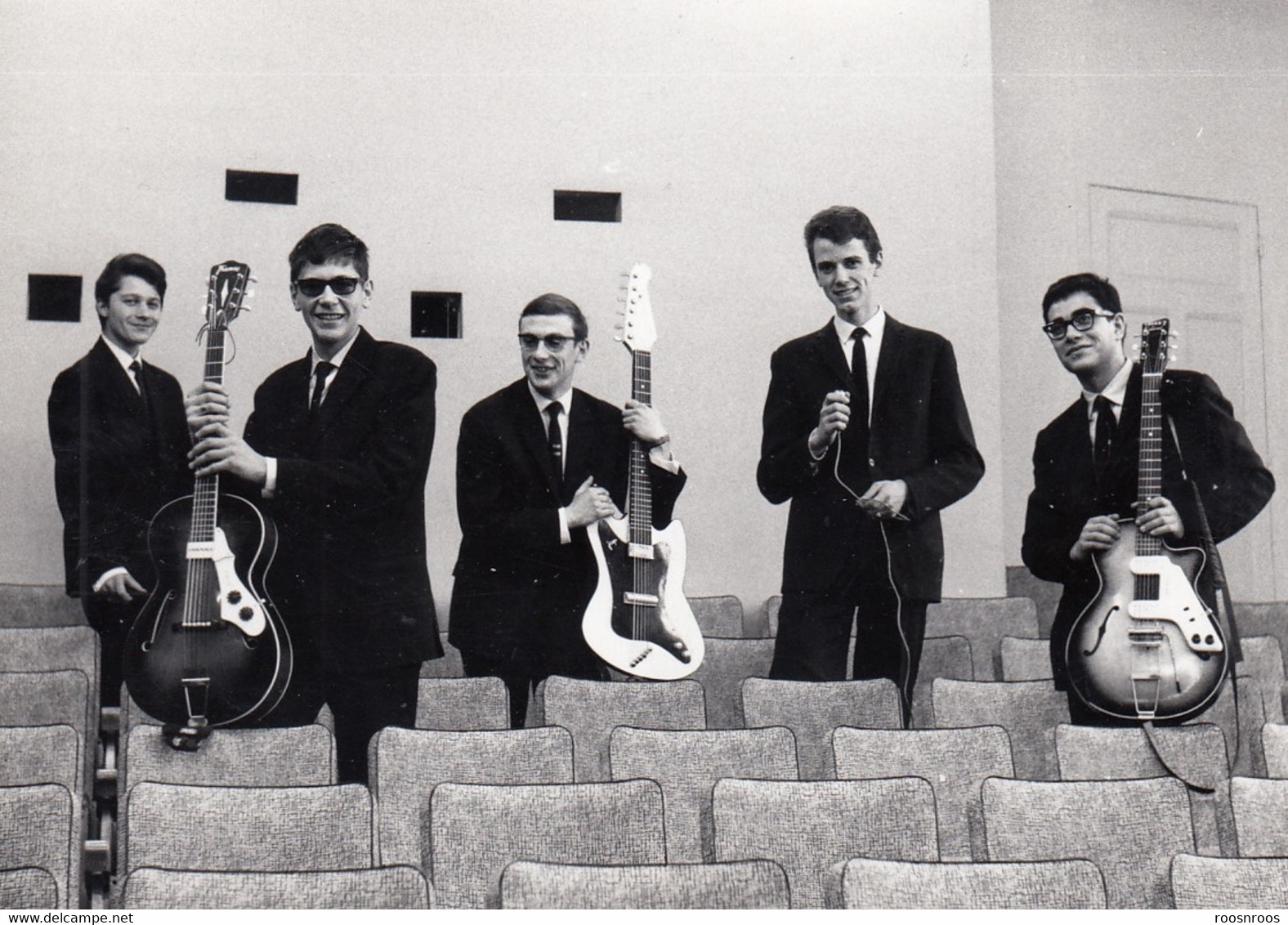 BELLE PHOTO D'UN GOUPE DE MUSICIENS A IDENTIFIER - JAZZ ? ROCK ? - GUITARES - Photographs