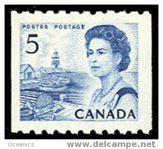 Canada (Scott No. 468 - Reine Elizabeth / Queen Elizabeth) [**] Roulette / Coil - Coil Stamps