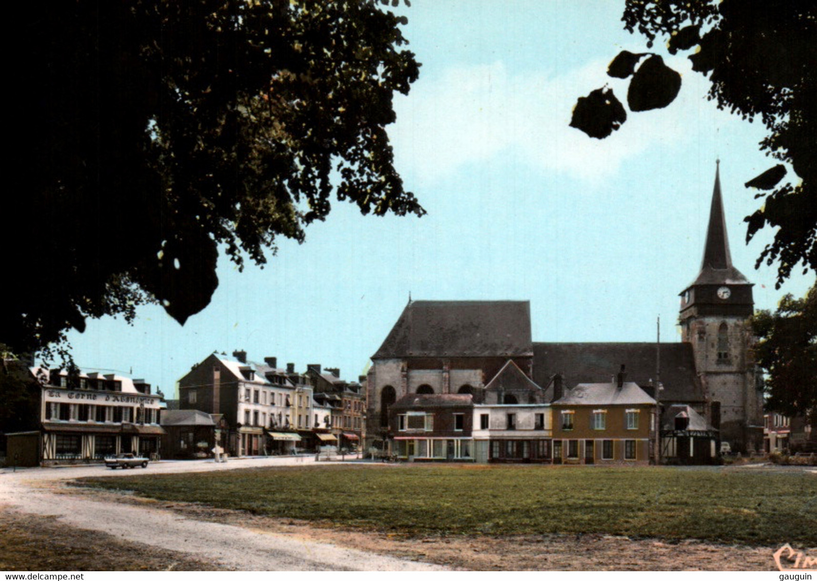 CPSM - BOURGTHEROULDE - La Place De La Mairie … Edition Combier - Bourgtheroulde