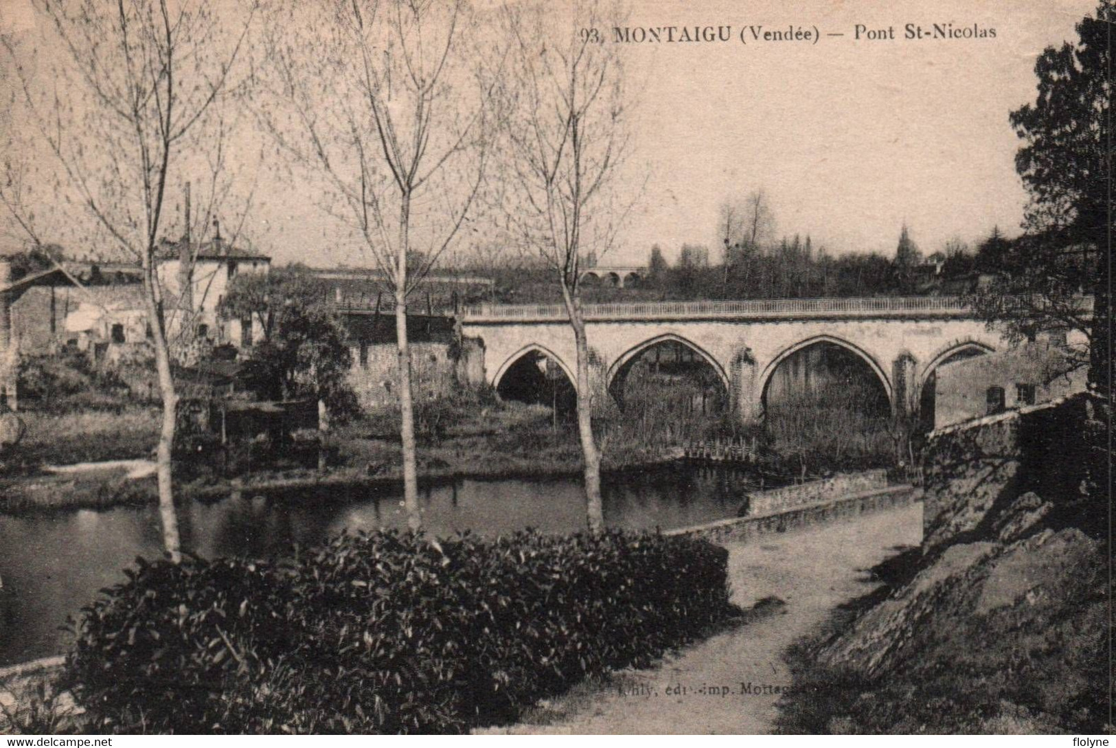 Montaigu - Route Et Le Pont St Nicolas - Montaigu