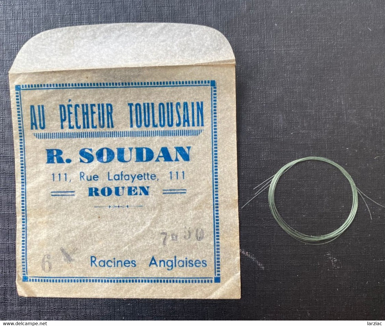 Pochette De Fil Ancien Racines Anglaises  Au Pêcheur Toulousain R.Soudan Rouen - Fishing