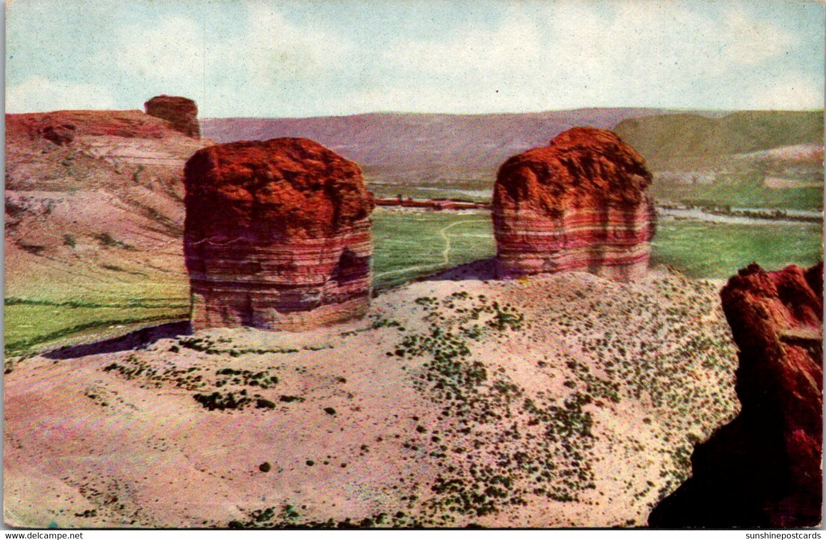 Wyoming Green Buttes And Green River City - Green River