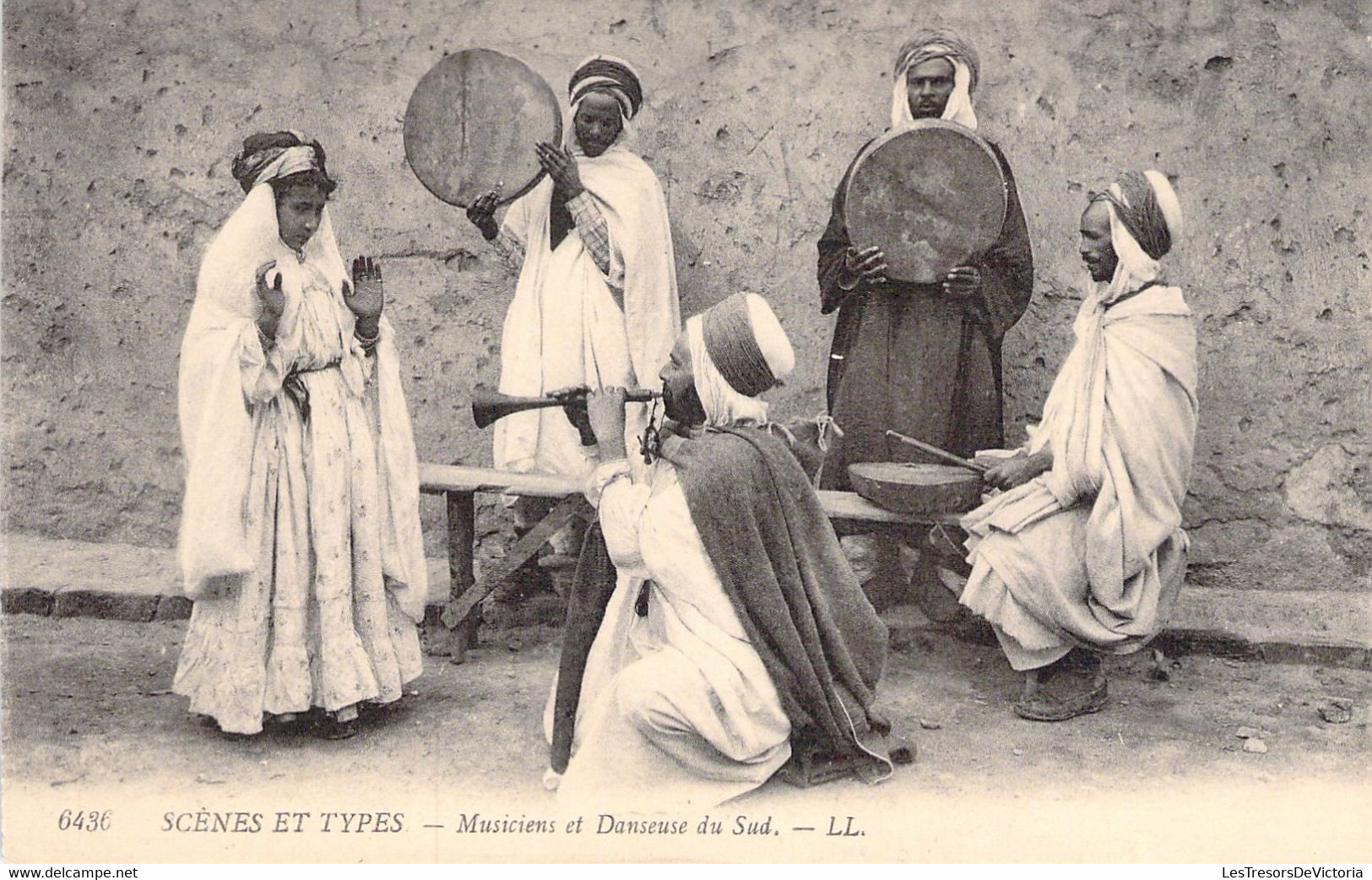 ALGERIE - SCENES ET TYPES - Musiciens Et Danseuse Du Sud - LL - Carte Postale Ancienne - Scènes & Types