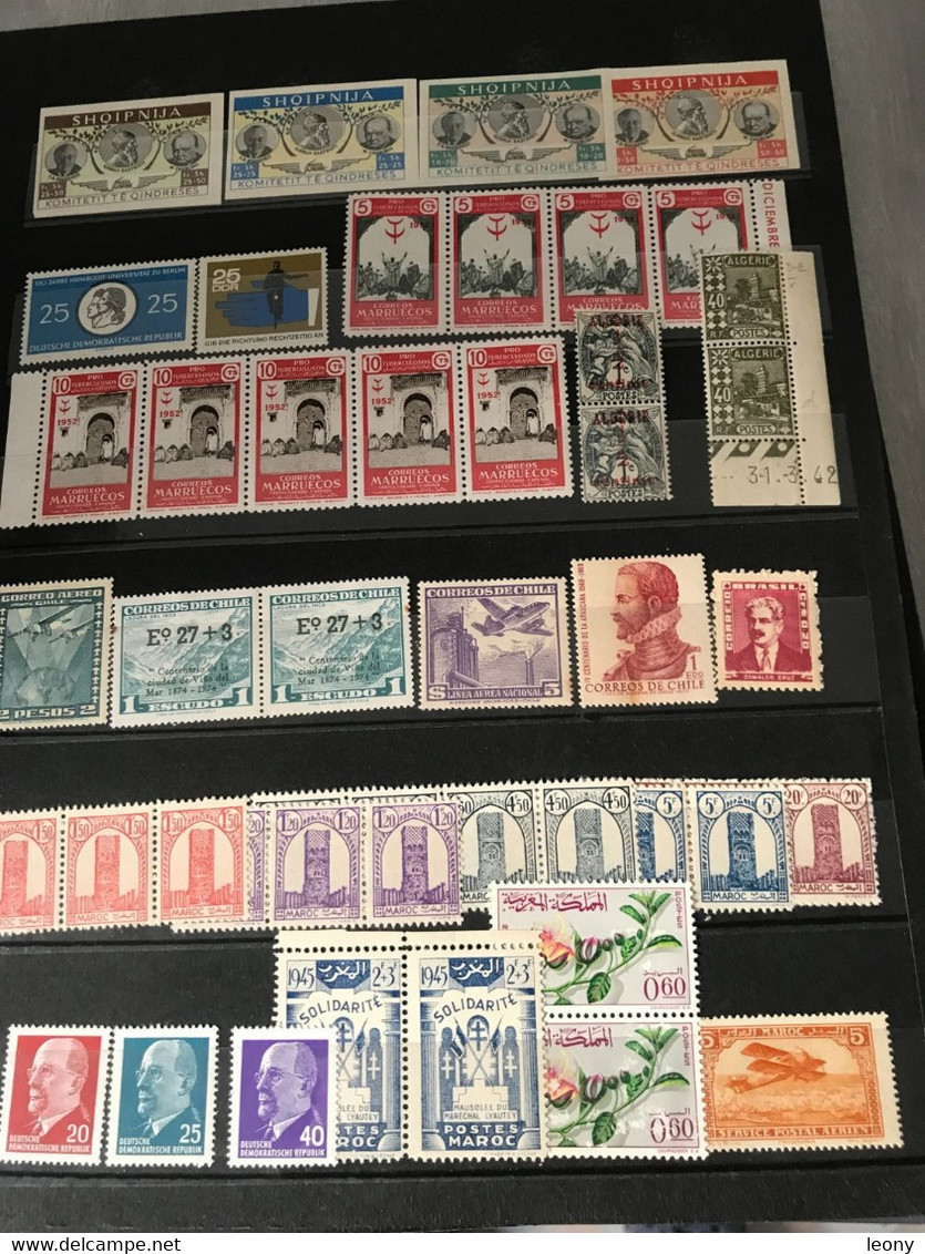 LOT  De  1000   TIMBRES De   DIVERS PAYS   ... Sur Les PLAQUETTES Et Les FEUILLETS   Les TIMBRES Sont NEUFS** - Kilowaar (min. 1000 Zegels)