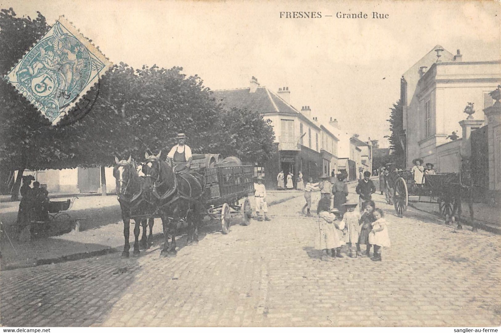 CPA 92 FRESNES / GRANDE RUE / ATTELAGE / ENFANT - Fresnes