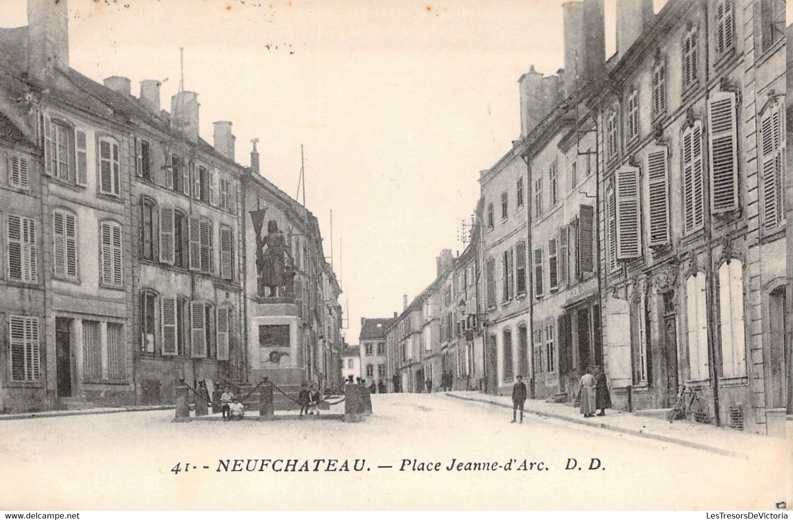 FRANCE - 88 - NEUFCHATEAU - Place Jeanne D'Arc - Carte Postale Ancienne - Neufchateau