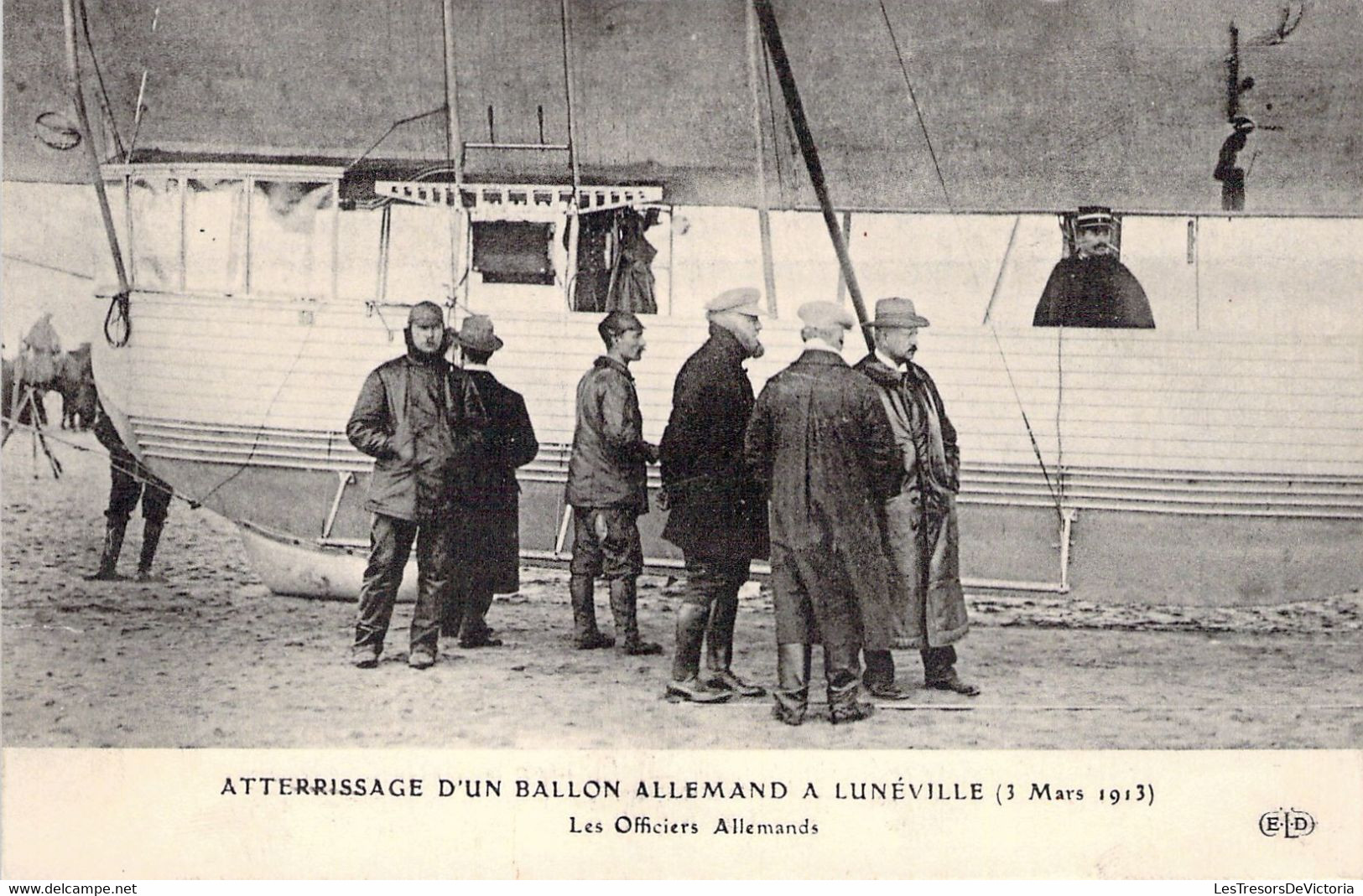 TRANSPORT - AVION - Atterissage D'un Ballon Allemand à Lunéville - Les Officiers Allemands - Carte Postale Ancienne - Zeppeline