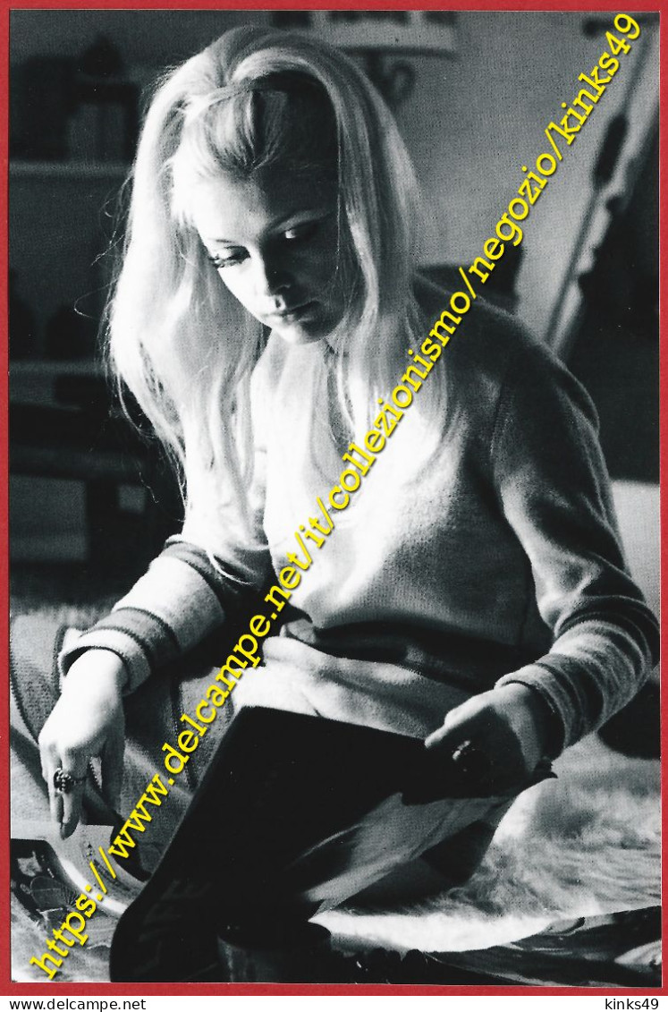 659> < PATTY PRAVO > Foto Riproduzione - Periodo Originale: 1966 - Photos