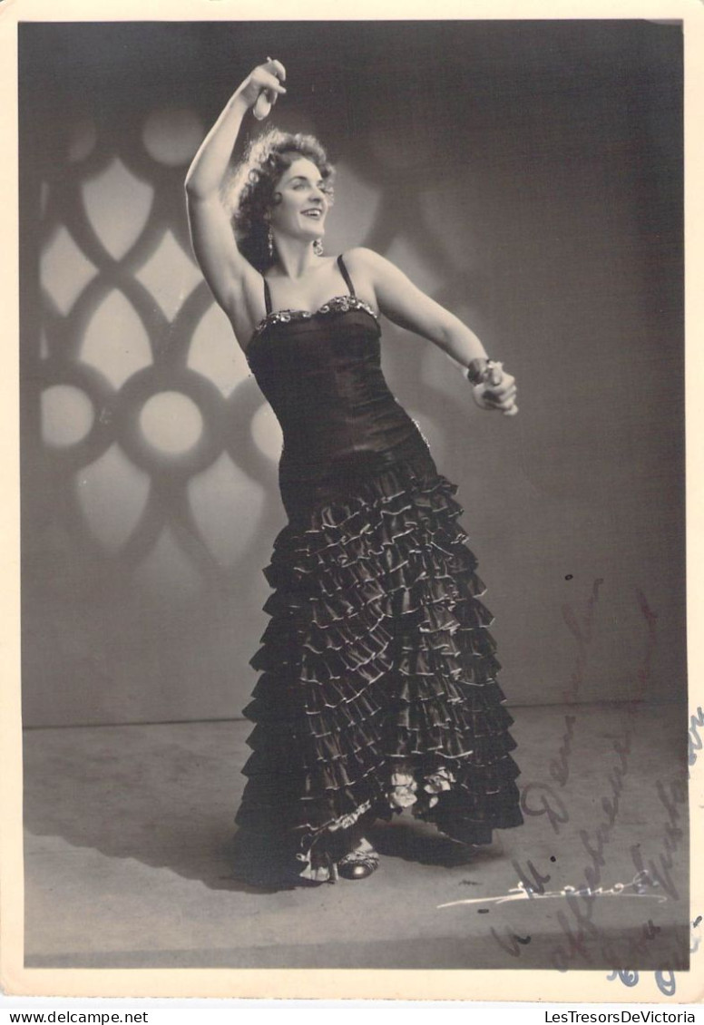 Carte Photo - Dédicacée - Danseuse Flamenco - Robe Espagnole - Dim.:14.5/10.5 Cm - Carte Postale Ancienne - Fotografia