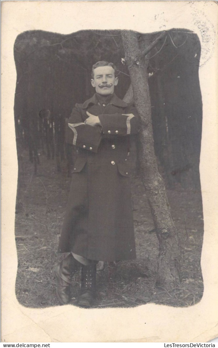 Militaria -  Carte Photo - Portrait D'un Soldat - Carte Postale Ancienne - Personnages