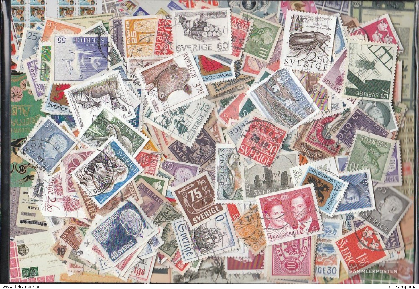 Sweden 300 Different Stamps - Collections
