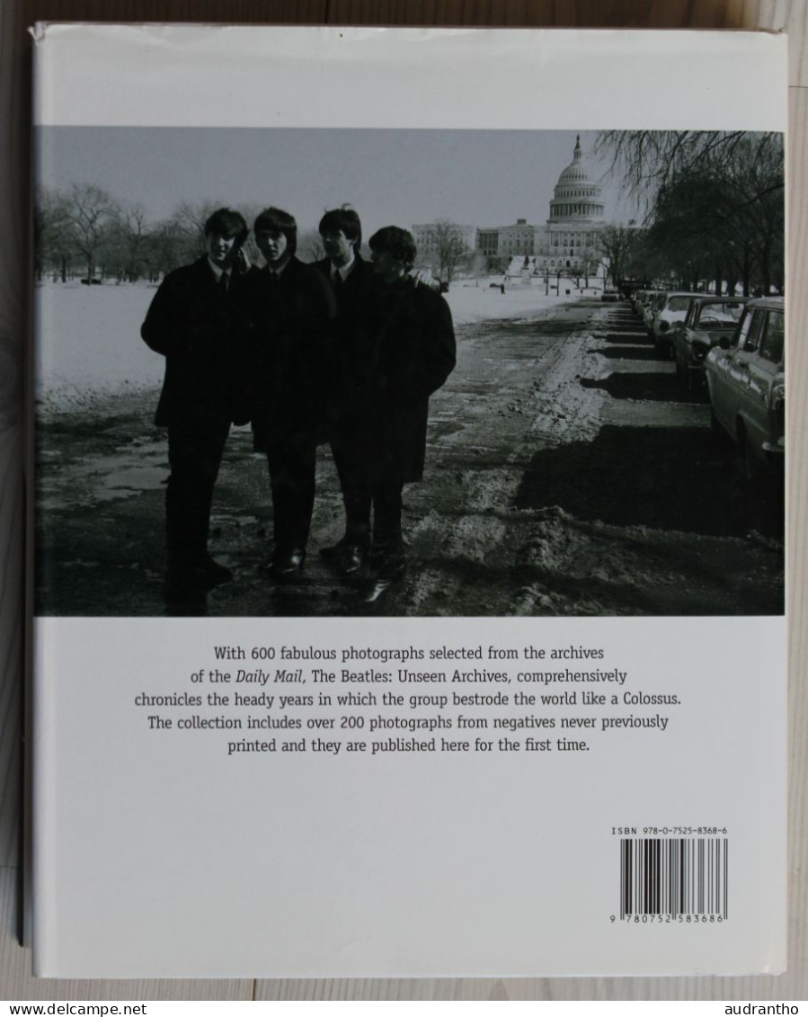 livre THE BEATLES unseen archives par Tim Hill et Marie Clayton éditions Parragon neuf