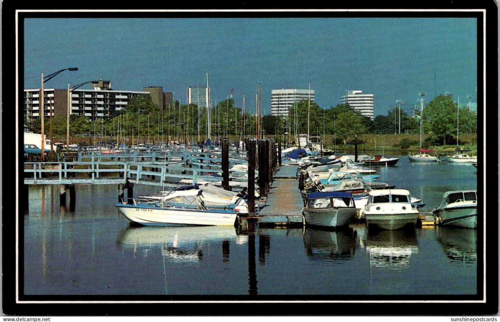 Connecticut Stamford Boating Area Off Cummings Park - Stamford