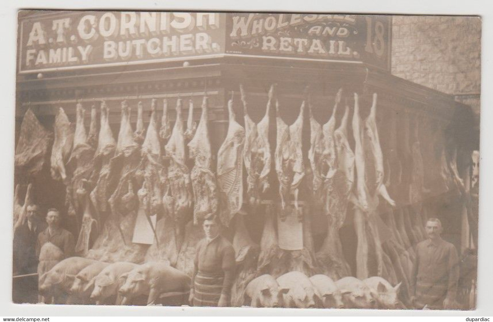 Angleterre /  Staffordshire, STOKE-ON-TRENT : Carte Photo De La Boucherie A. T. CORNISH FAMILY BUTCHER. - Stoke-on-Trent