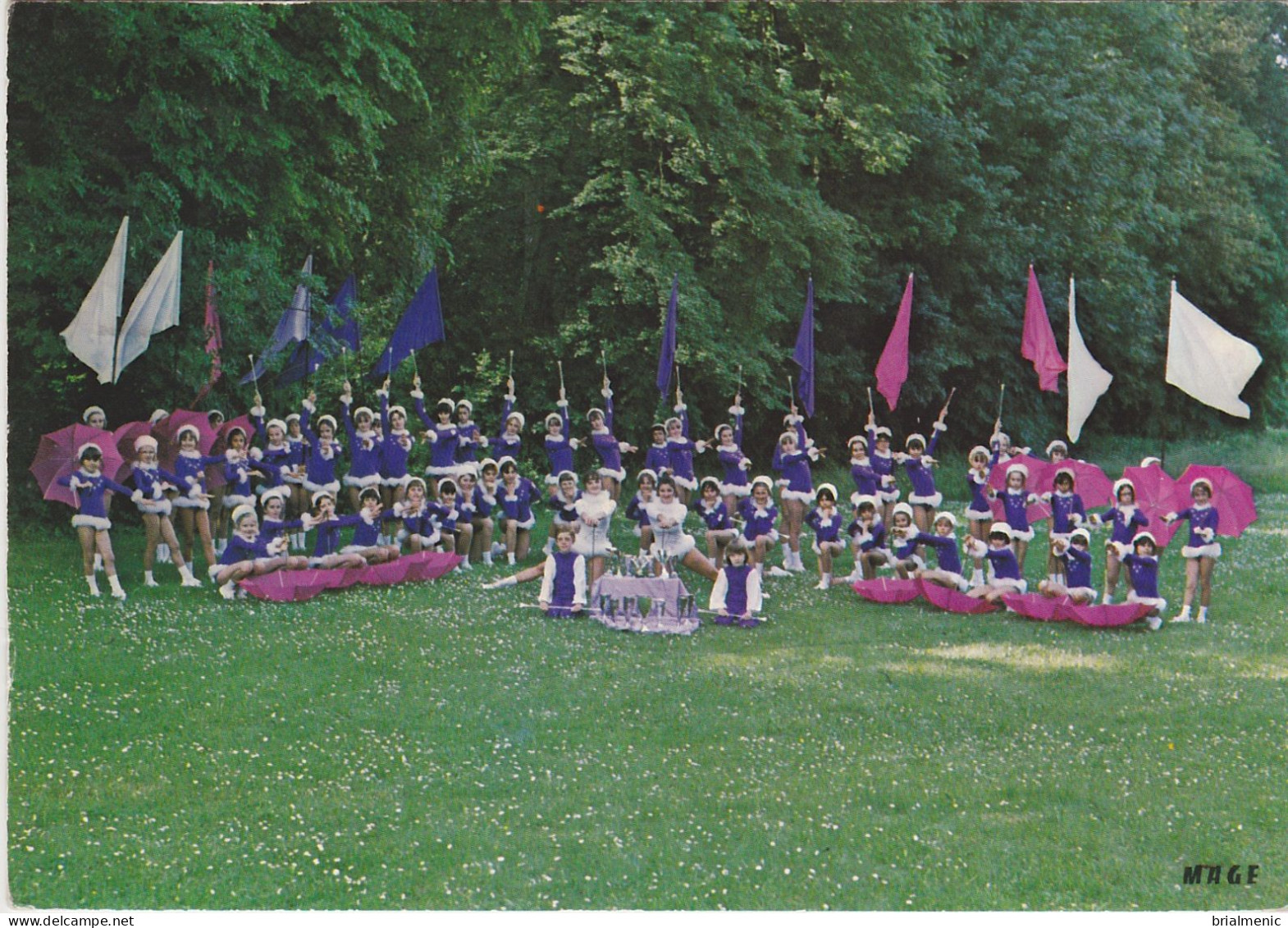 MAGNANVILLE  Club Sportif De Twirling-Baton - Magnanville