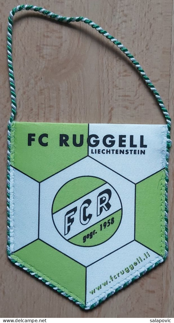 FC Ruggell  Liechtenstein, Football Club Soccer Fussball Calcio Futbol Futebol  PENNANT, SPORTS FLAG ZS 4/6 - Habillement, Souvenirs & Autres