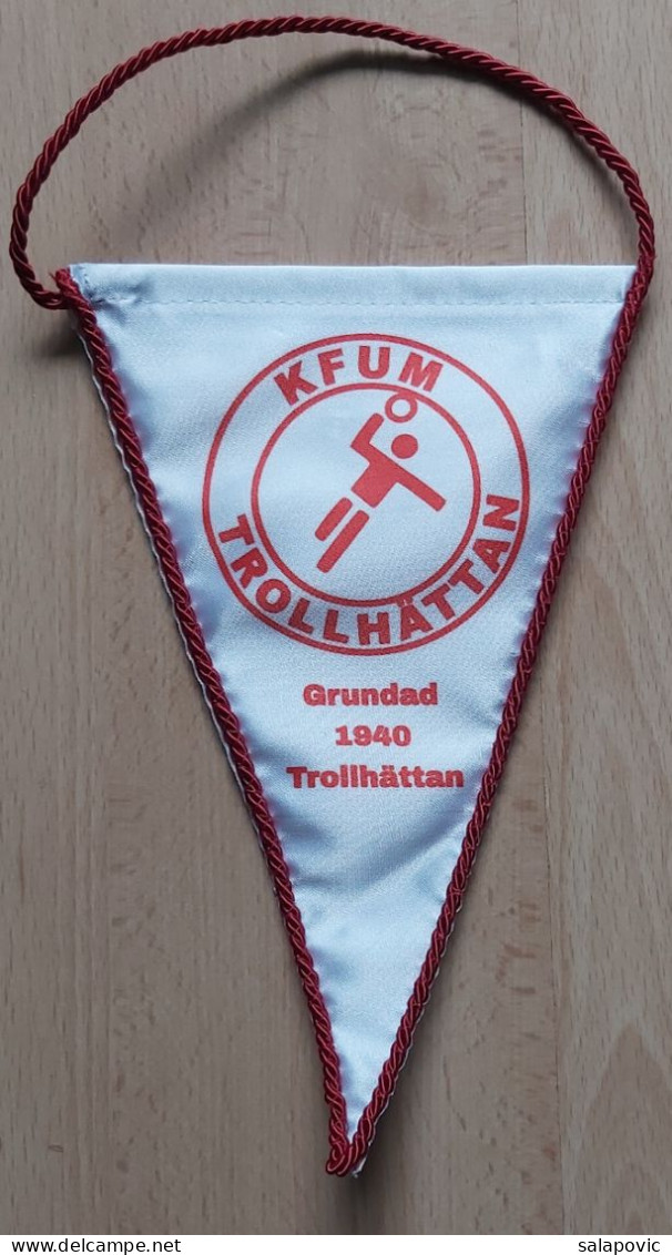 KFUM Trollhättan Sweden Handball CLUB  PENNANT, SPORTS FLAG ZS 4/7 - Handbal