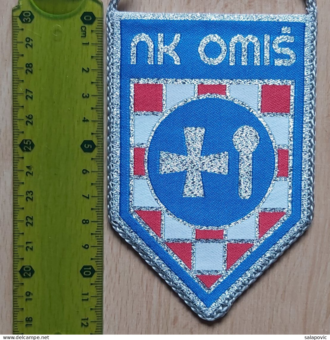 NK Omis Croatia Football CLUB Soccer Fussball Calcio Futbol Futebol PENNANT, SPORTS FLAG ZS 4/8 - Habillement, Souvenirs & Autres