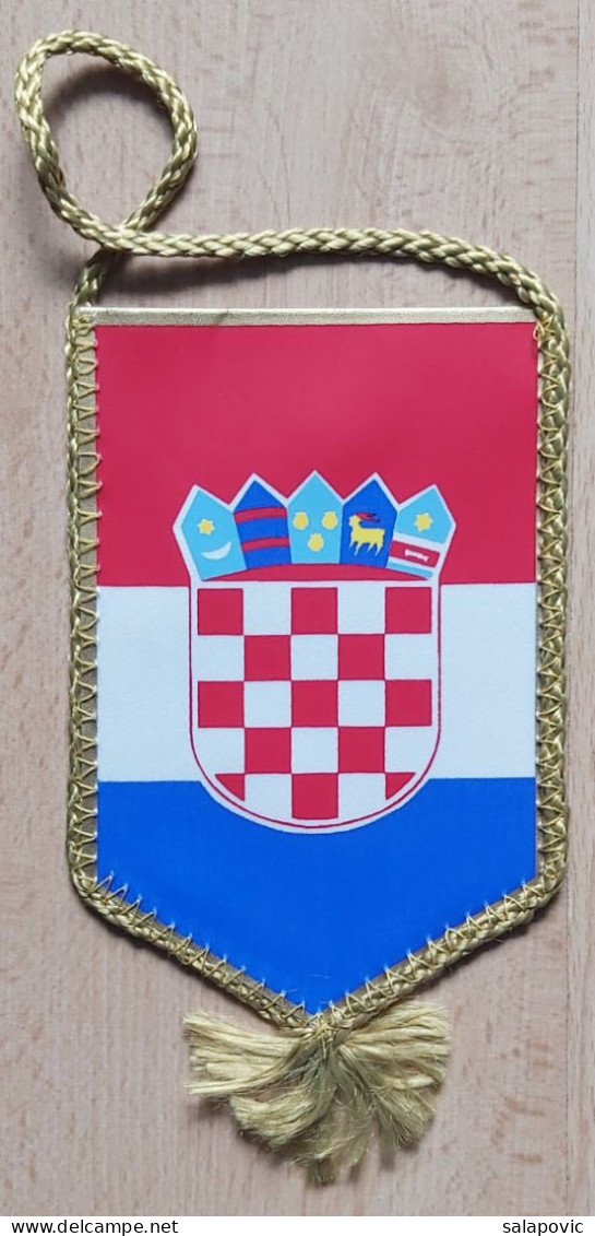 Croatia CROATIAN BASKETBALL FEDERATION PENNANT, SPORTS FLAG ZS 4/8 - Abbigliamento, Souvenirs & Varie