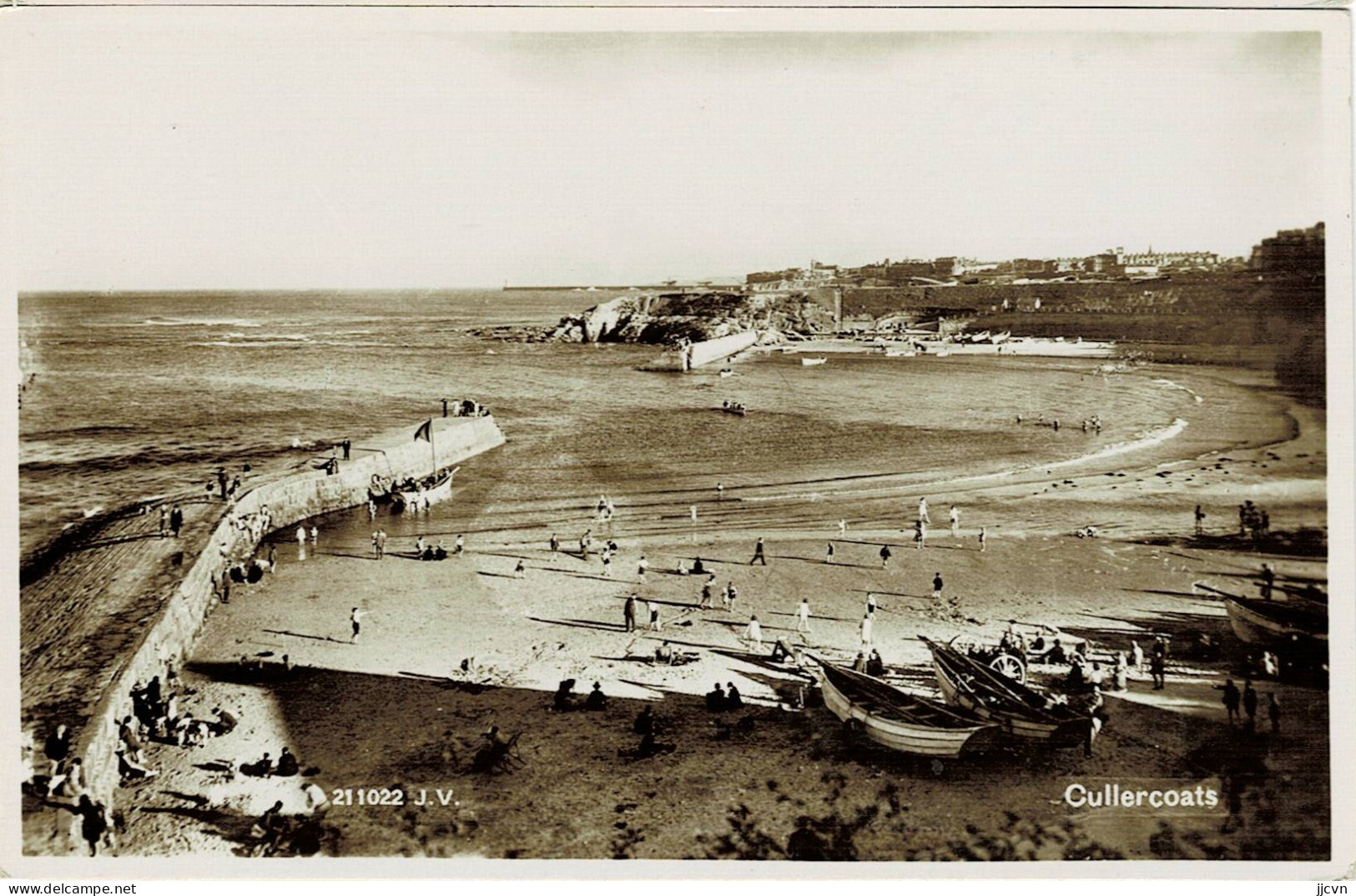 !! - Angleterre - Northumberland - Cullercoasts - Set Of Two Postcards - See Scan - Newcastle-upon-Tyne