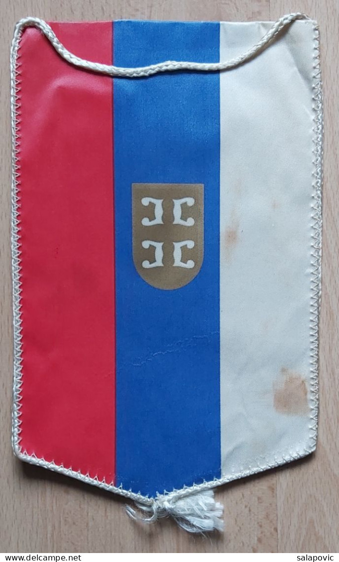 FK Zeleznicar, Beograd, Serbia Football CLUB PENNANT, SPORTS FLAG ZS 4/9 - Habillement, Souvenirs & Autres