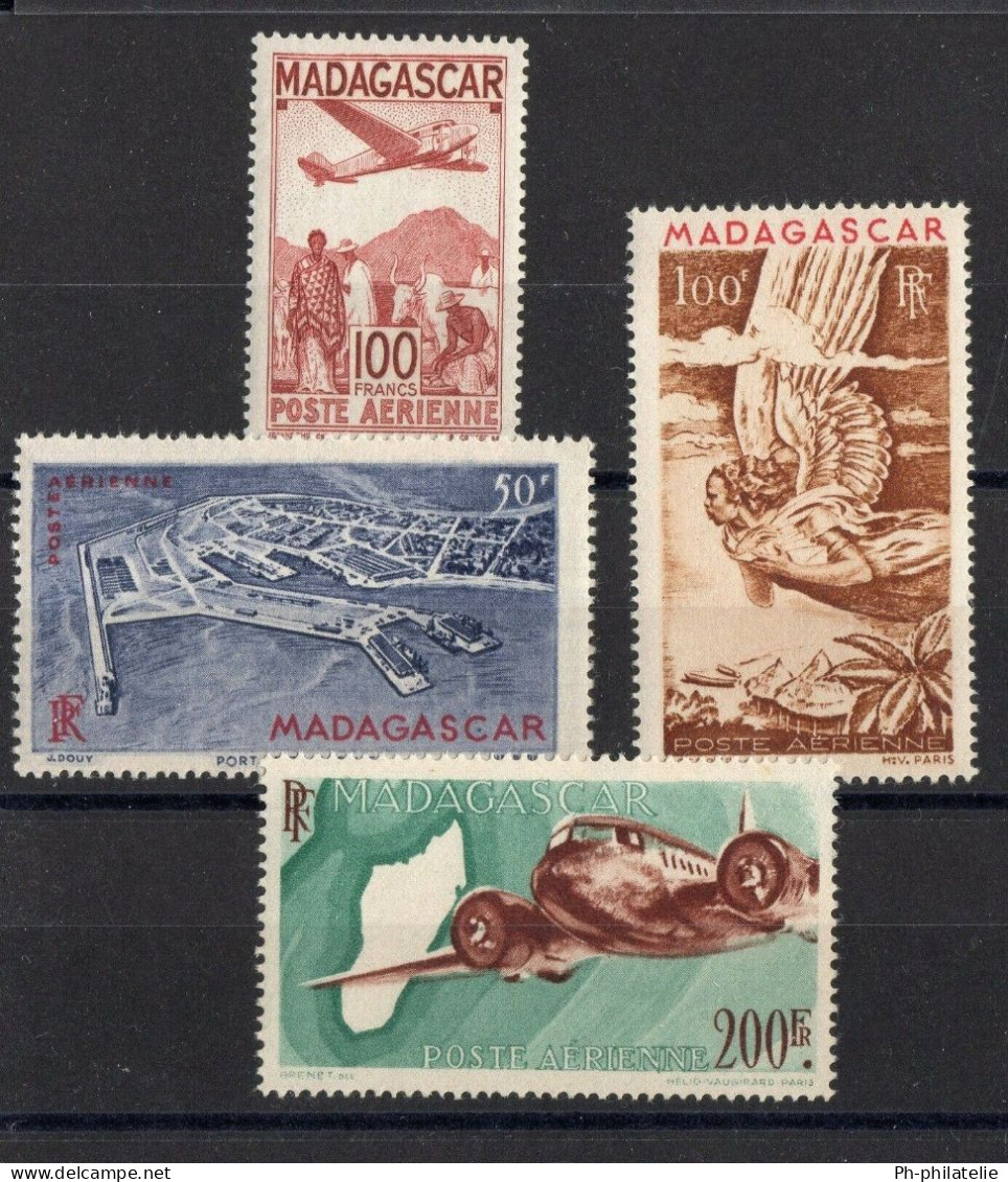MADAGASCAR: SERIE COMPLETE DE 4 TIMBRES P.A. N°62/64A NEUF** MNH - Airmail