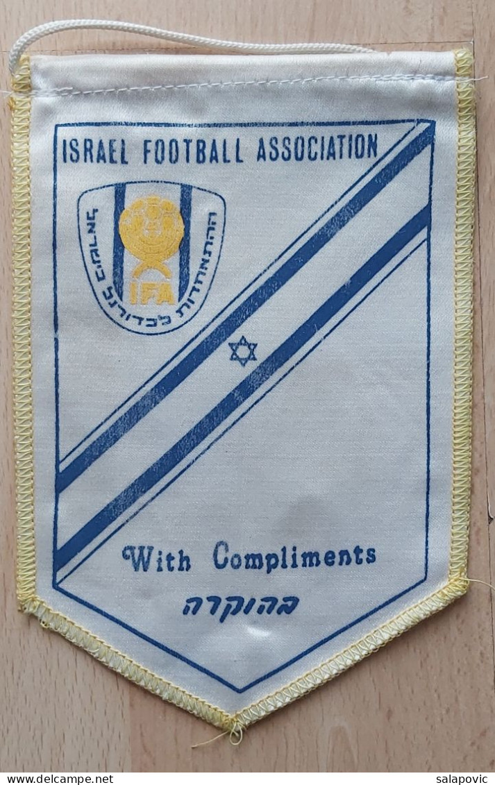 Israel Football Association Football Soccer Club Calcio Futbol Futebol PENNANT, SPORTS FLAG ZS 4/14 - Kleding, Souvenirs & Andere