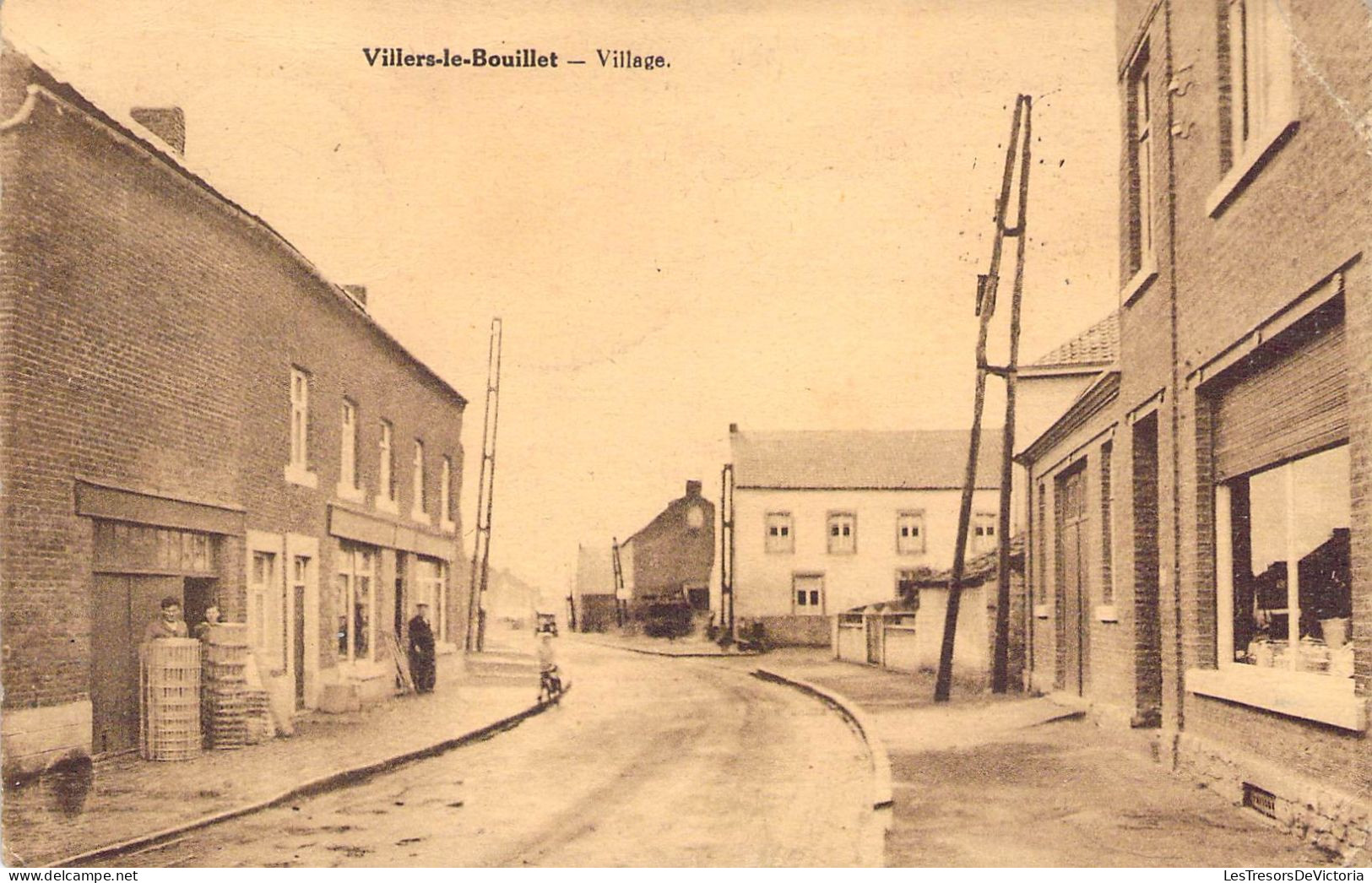 Belgique - Villers Le Bouillet - Village - Edit. Aug. Henrion Crousse - Desaix - Animé - Carte Postale Ancienne - Hoei